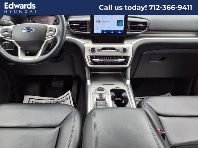 2021 Ford Explorer XLT photo