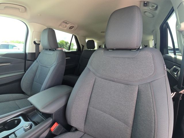 2025 Ford Explorer Active:B02488