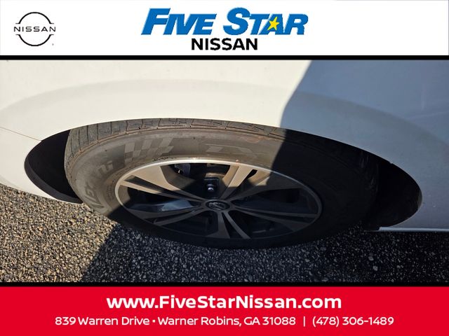 Used 2023 White Nissan SV image 4