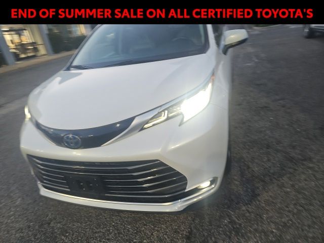 Used 2023 Toyota Sienna Van