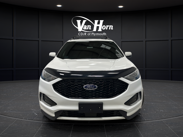 Used 2020 Star White Metallic Tri-Coat Ford ST Line image 2