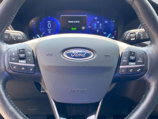 2020 Ford Escape Titanium Hybrid 11