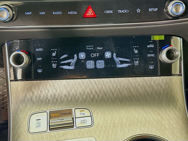 Thumbnail: 2026 Genesis GV70 - 14