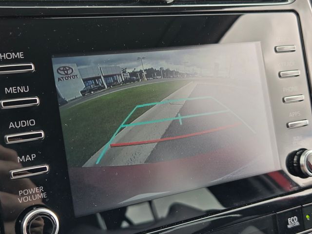 Used 2020 Red Toyota L image 22