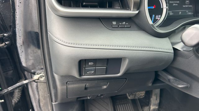 Used 2021 Toyota Highlander Hybrid SUV