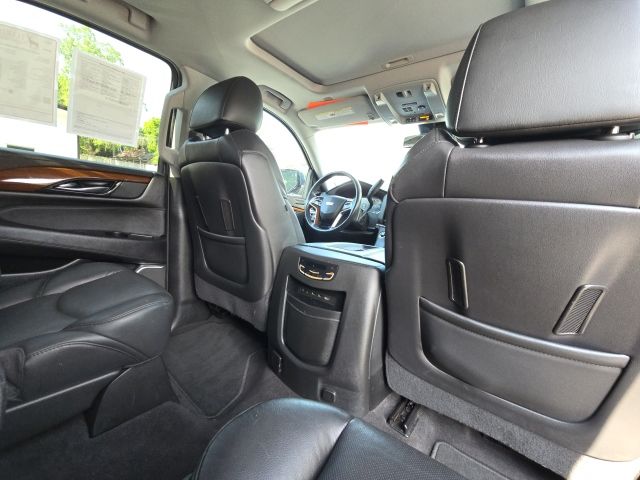 2020 Cadillac Escalade Luxury:C02590