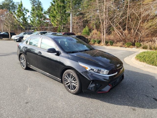 2022 Kia FORTE GT-Line's photo
