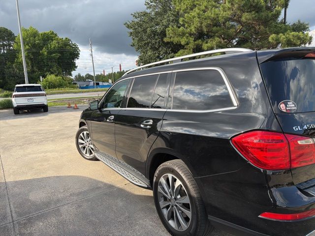 Used 2016 Black Mercedes-Benz GL 450 image 4