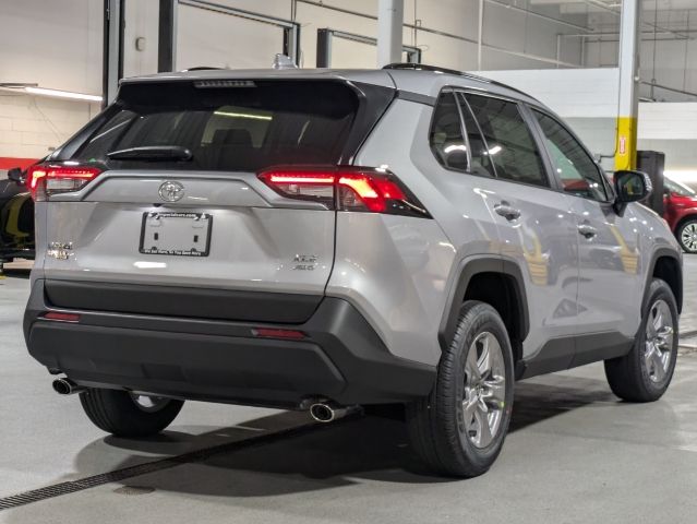 2024 Toyota RAV4 XLE 3