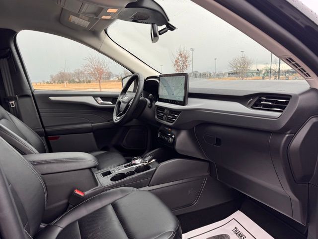 2025 Ford Escape Platinum