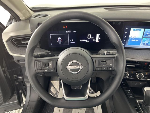 2025 Gun Metallic/Super Black Nissan Kicks SV FWD SUV