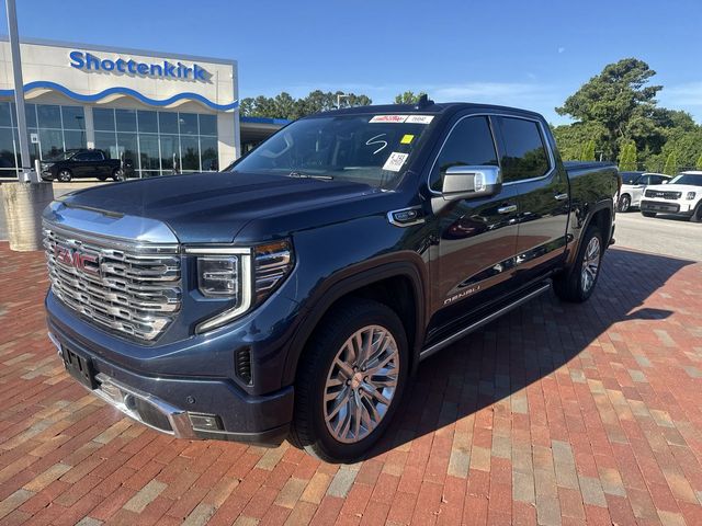2022 GMC Sierra 4WD Crew Cab Short Box Denali's photo