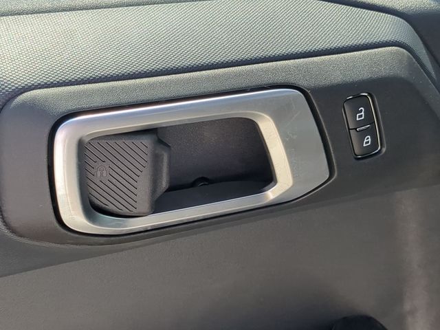 New 2026 Avalanche Gray Ford Base image 20