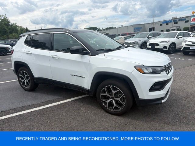 Bright White Clearcoat 2025 Jeep Compass SUV / Crossover Four-Wheel Drive 8-Speed Automatic