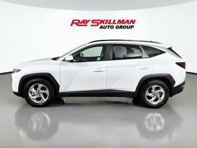 Used 2024 White Hyundai SEL image 4
