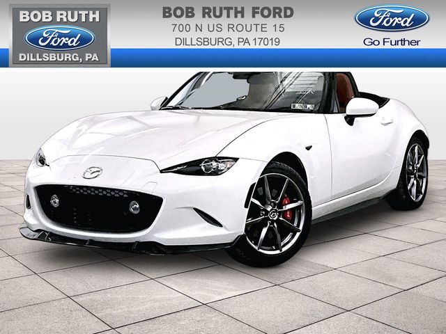 Snowflake White Pearl Mica 2022 Mazda MX-5 Miata Grand Touring RWD Convertible Rear-Wheel Drive 6-Speed Manual