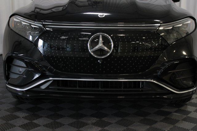 Used 2023  Mercedes-Benz 580 image 35
