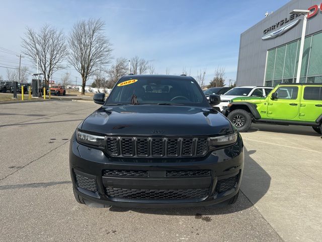 2024 Jeep Grand Cherokee L Altitude - Diamond Black Crystal Pearlcoat exterior view 2