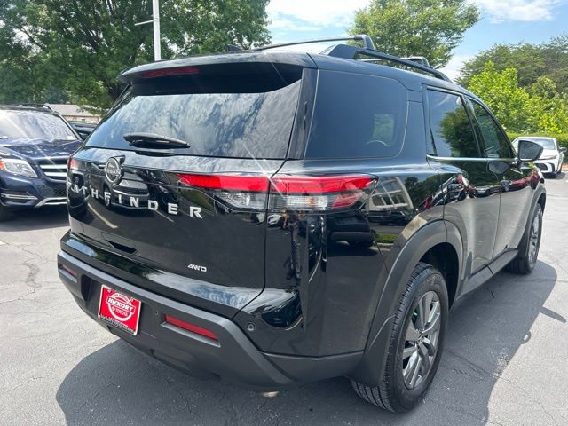 2025 Nissan Pathfinder SV - Photo 7