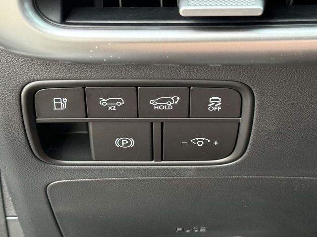 New 2026 Gray Hyundai SE image 32