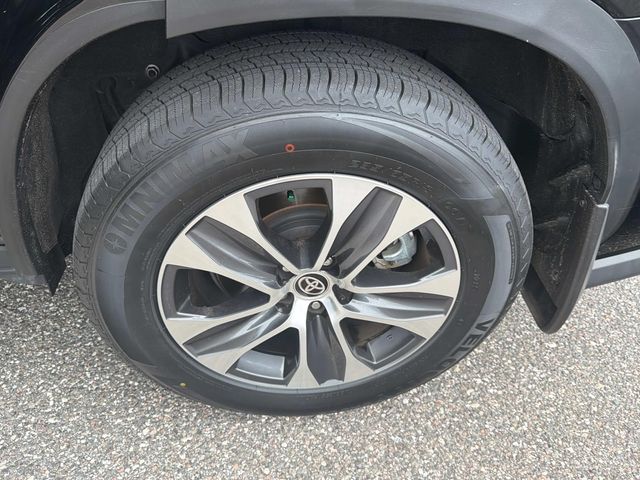 Used 2024 Toyota Highlander SUV