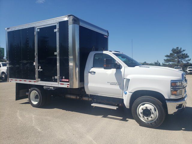 2024 Chevrolet Silverado 5500 Regular Cab DRW RWD Morgan Truck Body Box Truck for sale #RH675217 - photo 3
