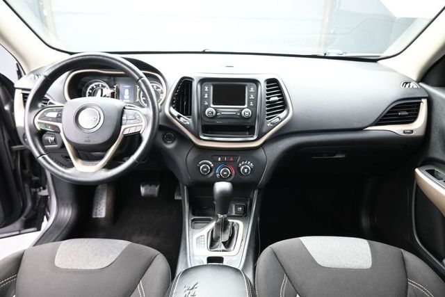 Used 2018 Jeep Cherokee SUV