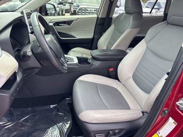 2024 Toyota RAV4 XLE Premium - Photo 11