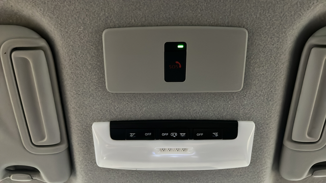 Used 2024 Boulder Gray Pearl Nissan SR image 29