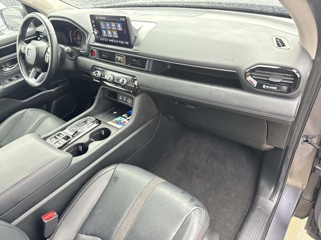 Certified Used 2024 Gray Honda EX-L image 12