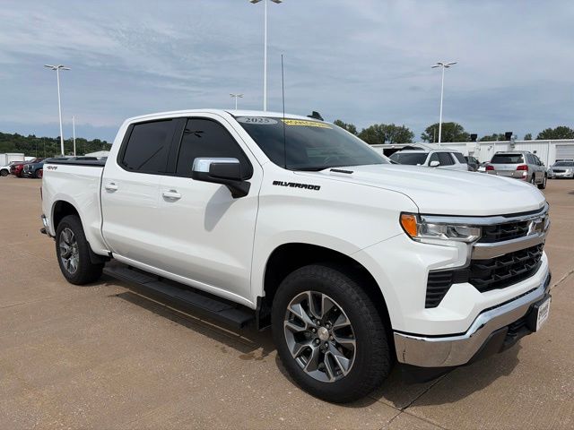 Summit White 2025 Chevrolet Silverado 1500 Pickup Truck Four-Wheel Drive 8-Speed Automatic