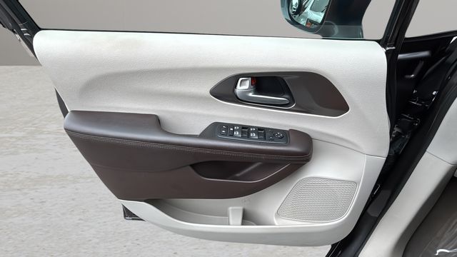 Used 2017 Gray Chrysler Touring L Plus image 17