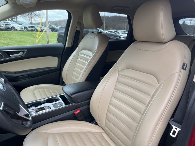 Used 2024 Red Ford SEL image 12