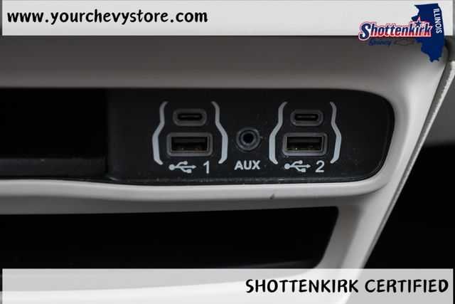 Used 2024 Chrysler Pacifica Van