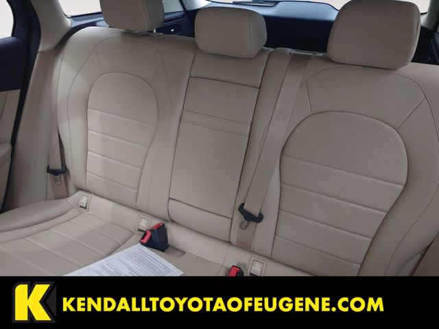 Used 2022 White Mercedes-Benz GLC 300 image 13