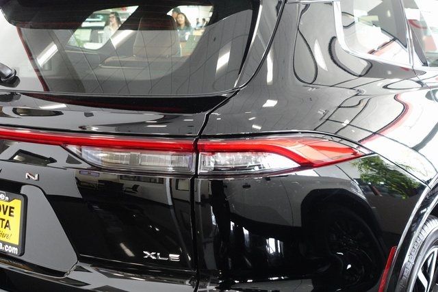 new 2025 Toyota Crown Signia car