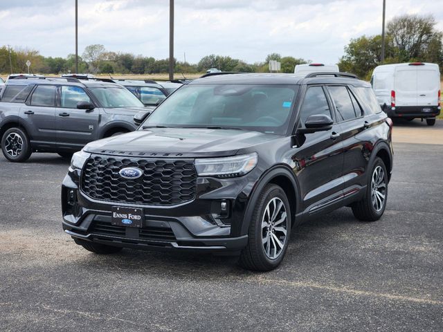 2025 Ford Explorer ST-Line 4