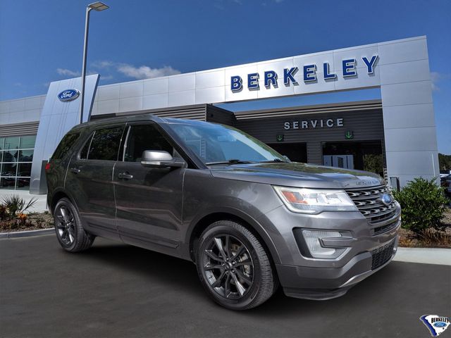 Gray (Magnetic Metallic) 2017 Ford Explorer SUV / Crossover Front-Wheel Drive 6-Speed Automatic