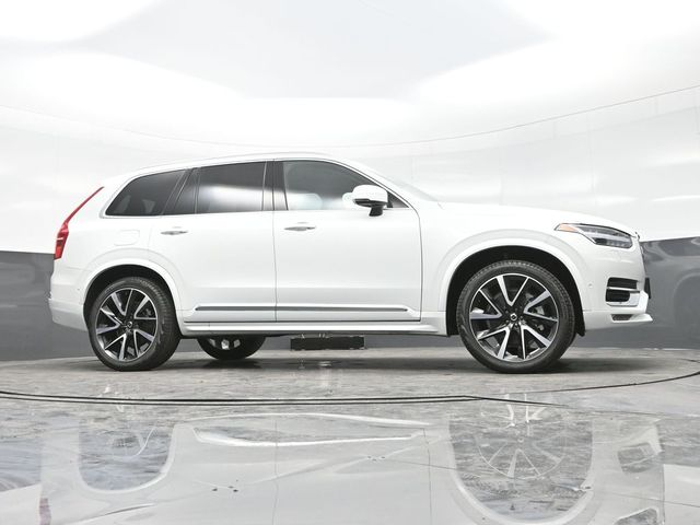2024 Volvo XC90 B5 Plus photo