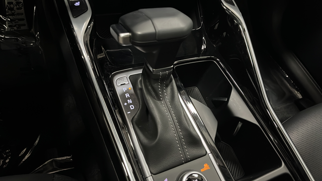 Used 2024 Black Kia X-Line SX image 19