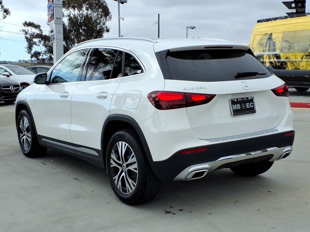 New 2026 White Mercedes-Benz GLA 250 image 21