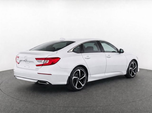 Used 2020  Honda Sport 2.0T image 5
