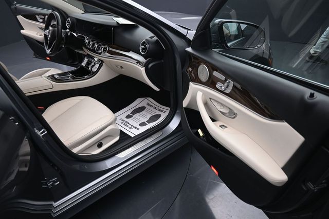 Used 2023  Mercedes-Benz E 350 image 10
