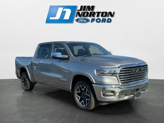 2025 RAM 1500 Laramie Crew Cab 4WD