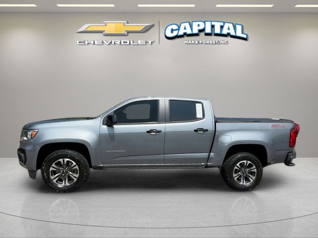 Used 2022 Gray Chevrolet Z71 image 2
