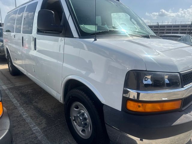 2016 Chevrolet Express 3500 LT - 11