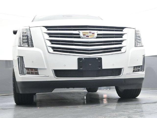 Used 2017 White Cadillac Platinum Edition image 36