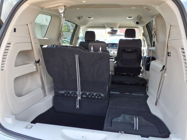 2023 Chrysler Pacifica - Image 21