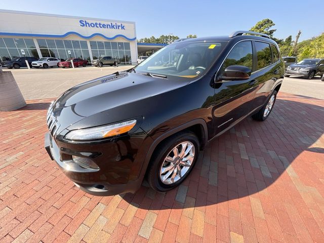 Used 2016 Jeep Cherokee SUV