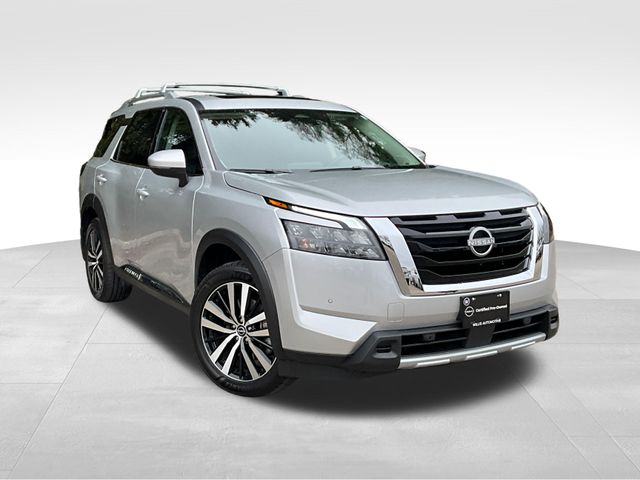 2025 Nissan Pathfinder Platinum 4WD